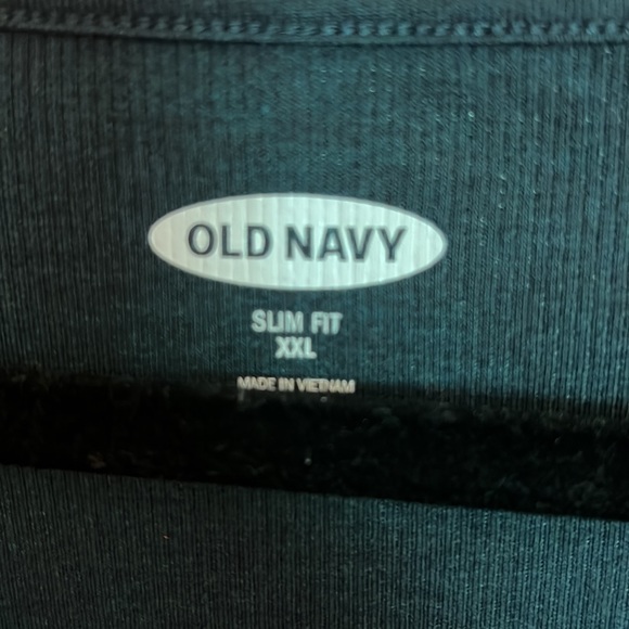 Old navy slim fit ribbed t - Picture 2 of 2